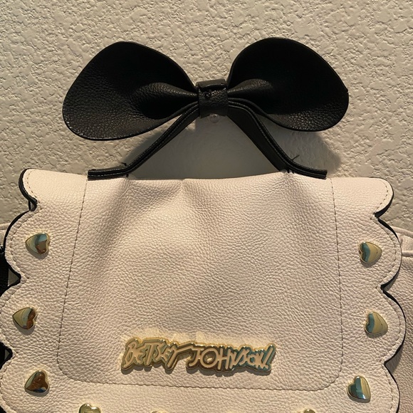 Betsey Johnson Backpack with adjustable straps - Picture 3 of 7